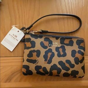 Coach Wristlet- authentic
